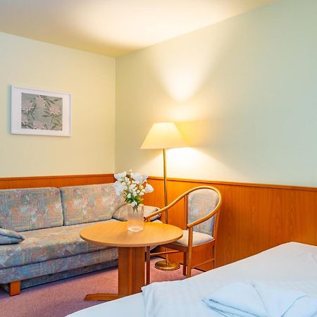 Waldhotel Schoeneiche -Self Check-In- Luaran gambar